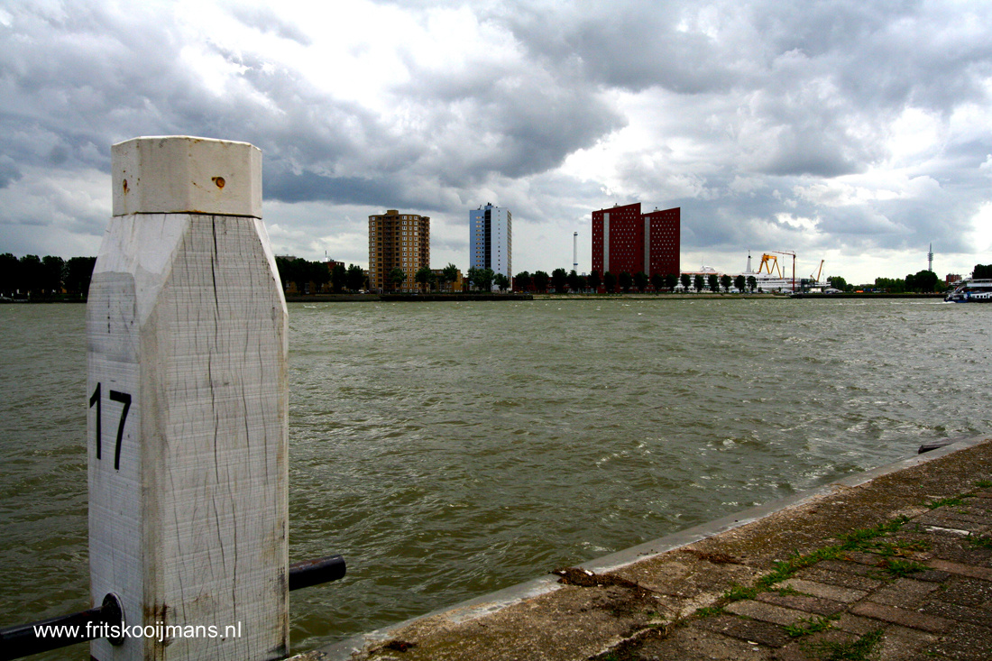 Paaltje nieuwe Waterweg vanaf Parklaan Rotterdam